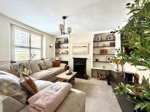Living Room- click for photo gallery